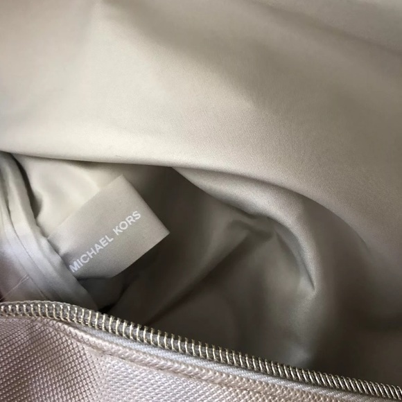 NWT MICHAEL Kors Weekend Travel Duffle Bag Gold - Picture 6 of 8